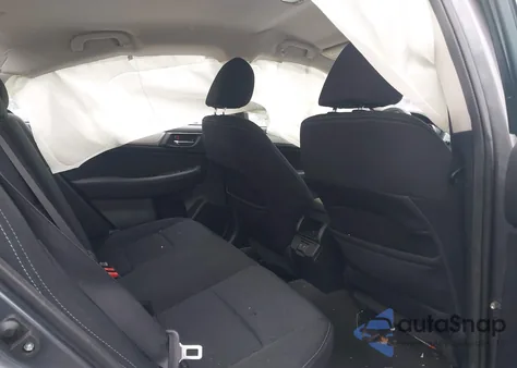 2019 Subaru Legacy 2.5I Premium из США, поврежденный, VIN 4S3BNAF66K3030617